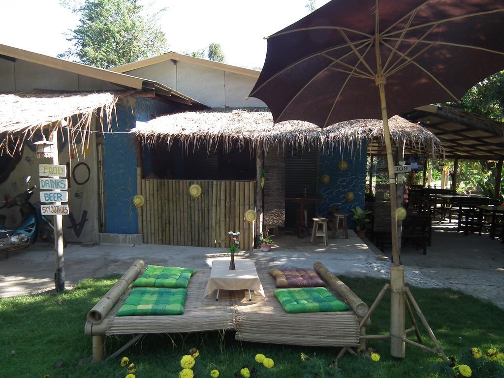 Pai Bamboo Hut Hotel Екстериор снимка